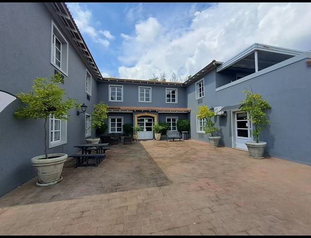 190M² OFFICE TO LET IN HYDE PARK